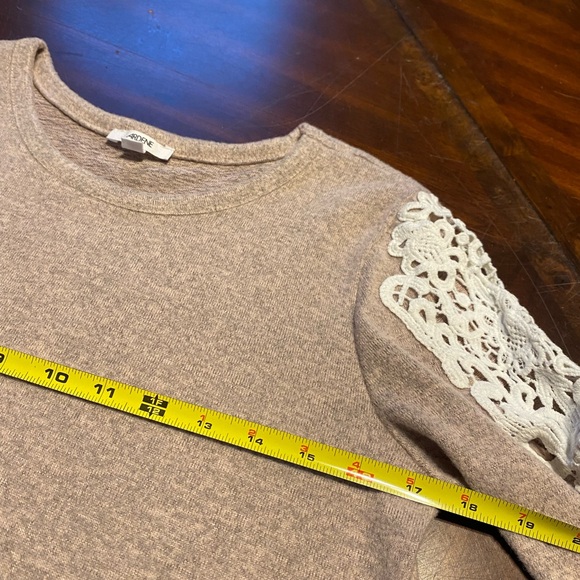 Ardene Tan Sweater with Cream Lace Accents - Picture 3 of 5